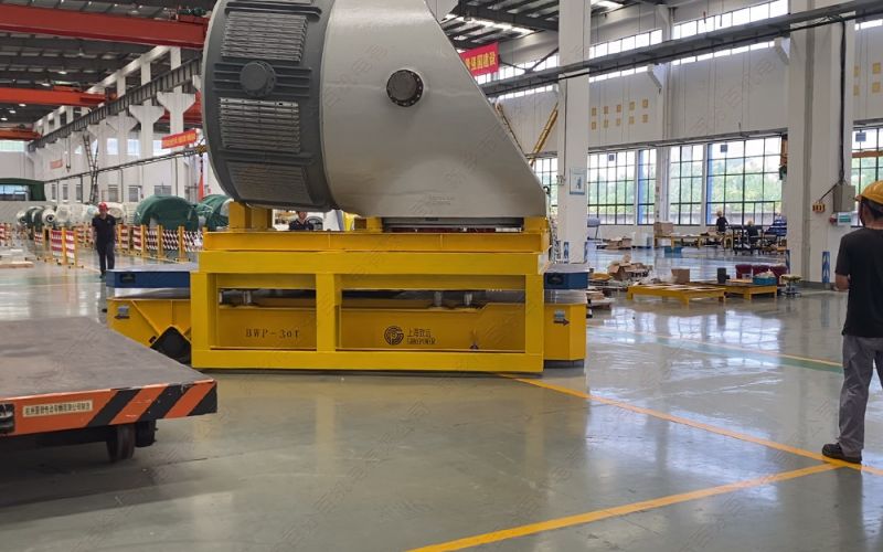 無軌電動平車在工業(yè)中轉(zhuǎn)運重型設(shè)備和工件的應(yīng)用