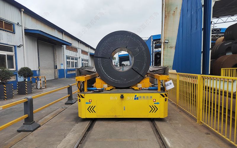 當(dāng)世界奔向“無人”，軌道平車依舊在軌道上，扛起工業(yè)的基石